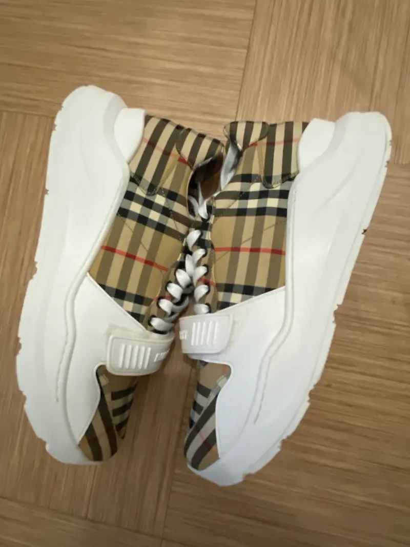 JORDAN 1 — CUIR — avant